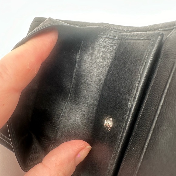 Miu Miu Matelasse Bigold Wallet Bijon Pearl Excellent Like New Condition - Picture 8 of 10